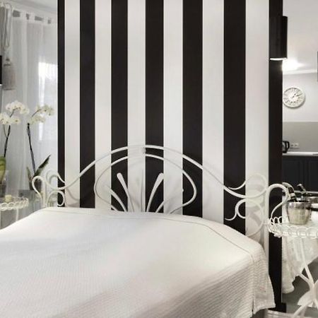 Charming Studio In Pechersk Київ Екстер'єр фото