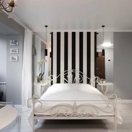 Charming Studio In Pechersk Київ Екстер'єр фото