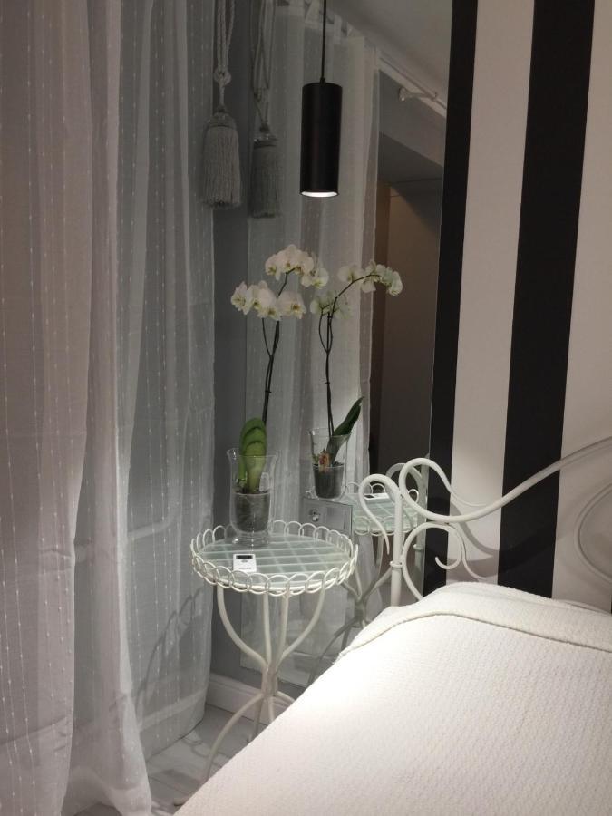 Charming Studio In Pechersk Київ Екстер'єр фото